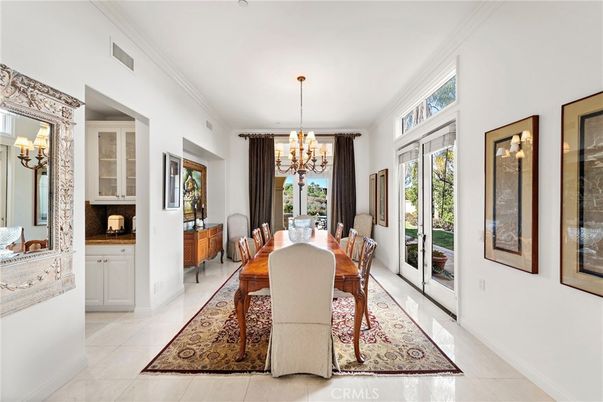 Chandelier, Dining room, Interior
