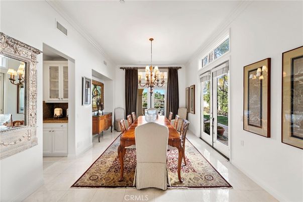 Chandelier, Dining room, Interior