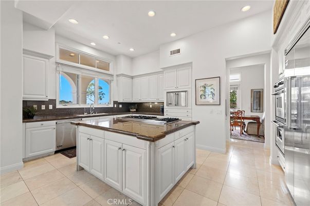 Dining room, Interior, Kitchen, Recessed Lighting, Stainless Steel Appliances