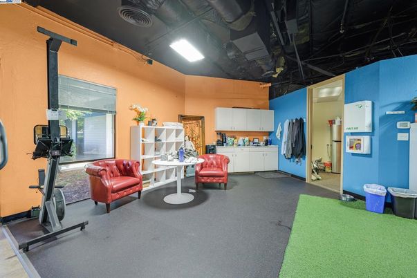 Fitness Equipment, Interior, Recessed Lighting