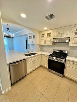 Chandelier, Interior, Kitchen, Recessed Lighting, Stainless Steel Appliances