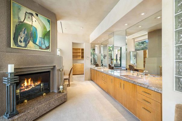 Fireplace, Interior, Recessed Lighting