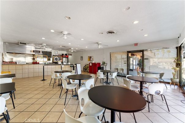 Dining room, Interior, Recessed Lighting