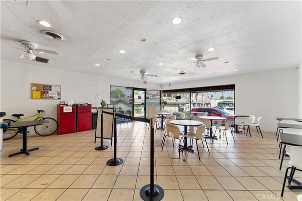 Dining room, Interior, Recessed Lighting