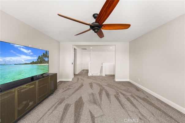 Empty room, Interior, Recessed Lighting, Water