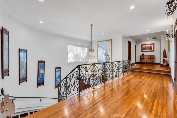 Chandelier, Interior, Recessed Lighting, Wood Texture Flooring