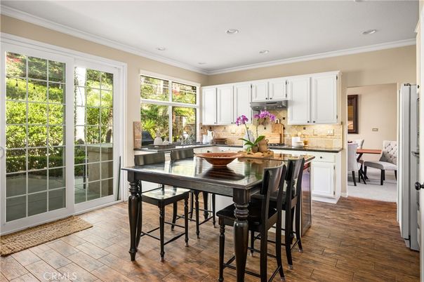 Dining room, Interior, Kitchen, Recessed Lighting, Wood Texture Flooring