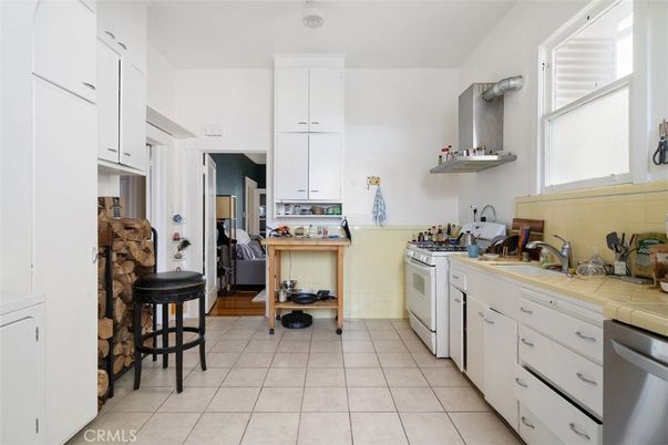 Interior, Kitchen, Tile Countertops