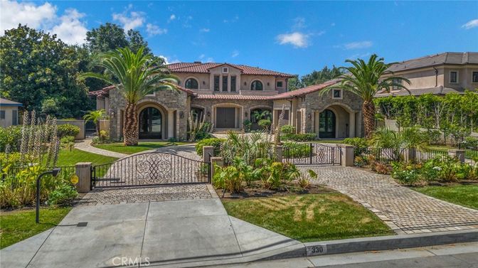 Backyard, Exterior, Facade, Mediterranean