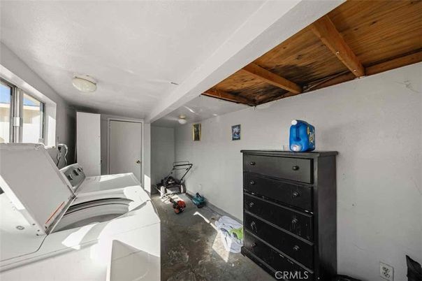 Interior, Washer, Wooden Beams, Wooden Ceilings