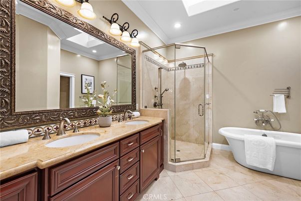 Bathroom, Dual Sink Vanities, Free Standing Baths, Glass Shower, Interior, Recessed Lighting