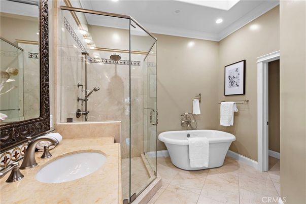Bathroom, Free Standing Baths, Glass Shower, Interior, Recessed Lighting