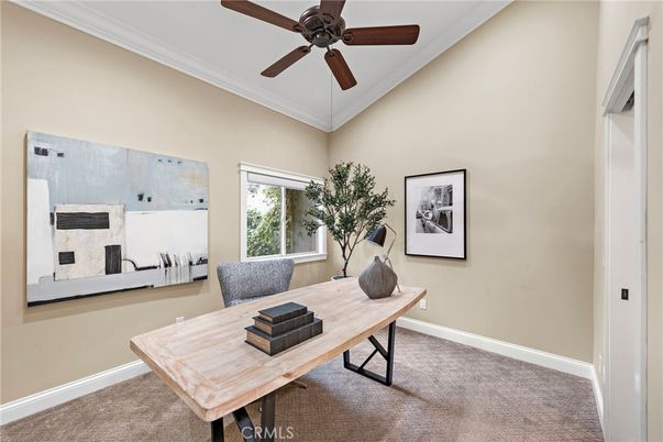 Home Office, Interior