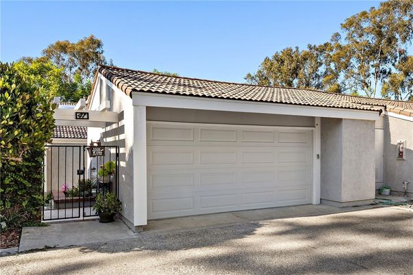 Detached Garage, Exterior