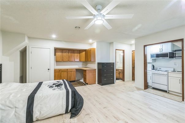 Bedroom, Interior, Kitchen, Recessed Lighting, Wood Texture Flooring