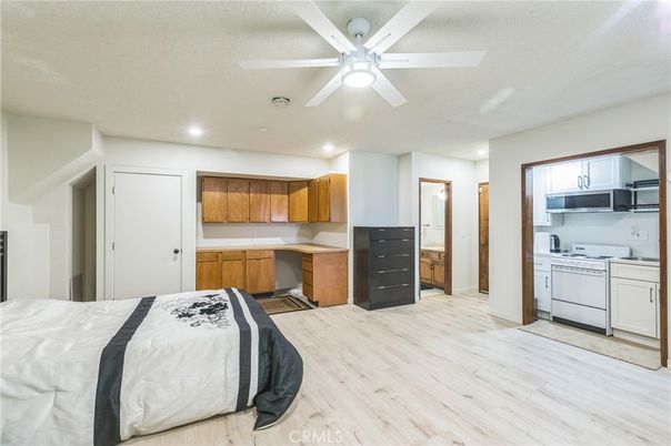 Bedroom, Interior, Kitchen, Recessed Lighting, Wood Texture Flooring