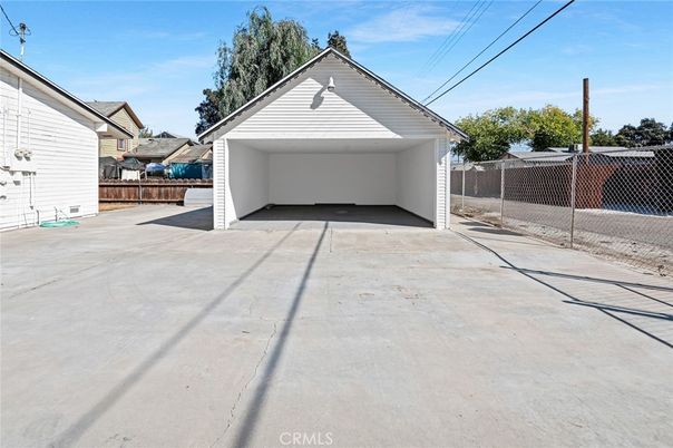 Detached Garage, Exterior