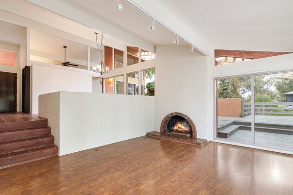 Chandelier, Fireplace, Interior, Wood Texture Flooring