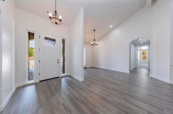 Chandelier, Empty room, Interior, Pendant Lights, Recessed Lighting, Wood Texture Flooring