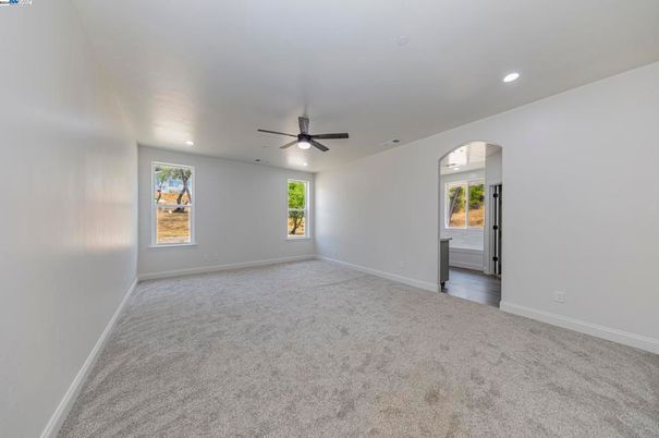 Empty room, Interior, Recessed Lighting