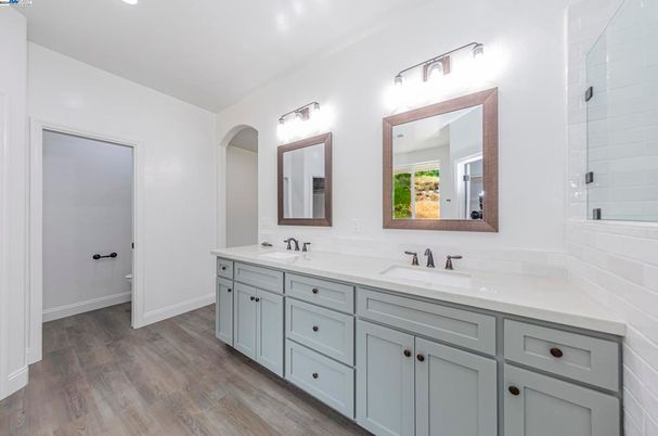 Bathroom, Dual Sink Vanities, Interior, Wood Texture Flooring
