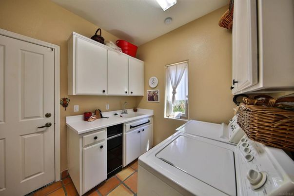 Interior, Washer