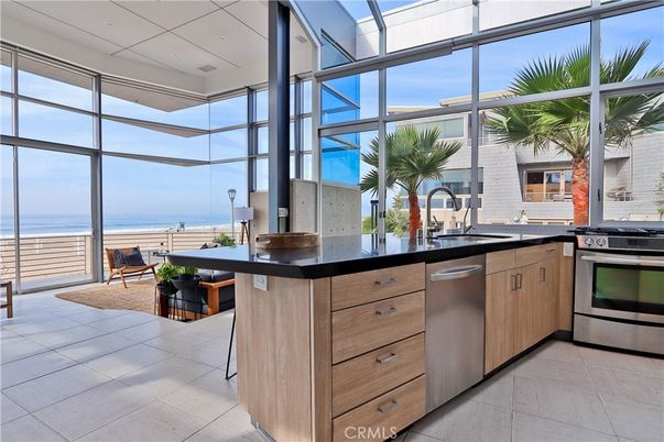Interior, Kitchen, Stainless Steel Appliances, Water