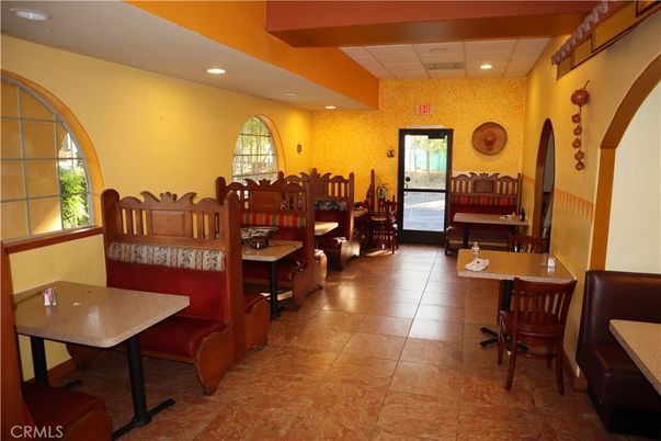 Dining room, Interior, Recessed Lighting