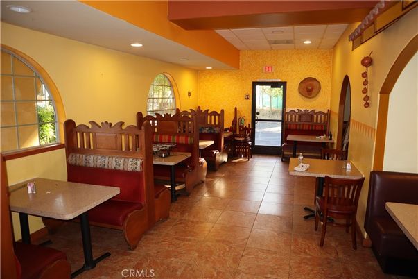 Dining room, Interior, Recessed Lighting