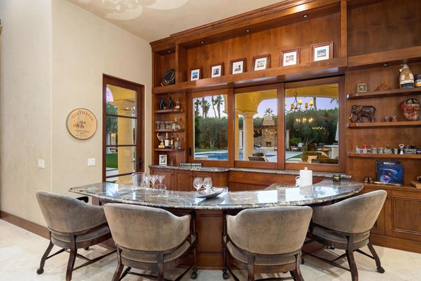Dining room, Interior