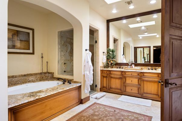 Bathroom, Dual Sink Vanities, Interior, Recessed Lighting