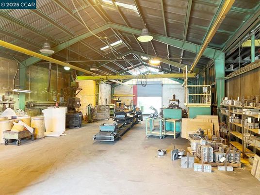 Garage, Interior