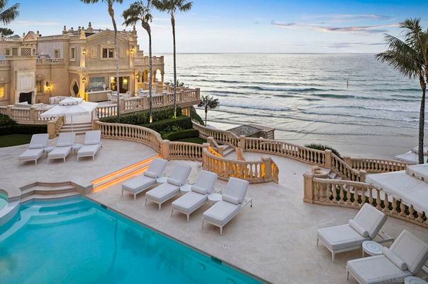Exterior, Lake, Pool