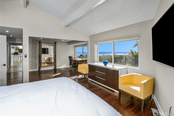 Bedroom, Interior, Recessed Lighting, Water, Wood Texture Flooring