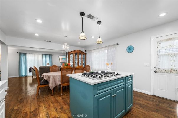 Dining room, Interior, Kitchen, Pendant Lights, Recessed Lighting, Wood Texture Flooring
