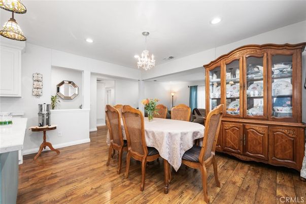 Chandelier, Dining room, Interior, Recessed Lighting, Wood Texture Flooring