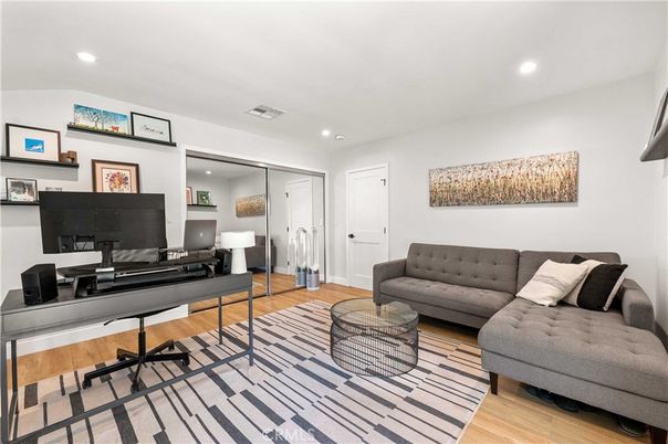 Home Office, Interior, Recessed Lighting, Wood Texture Flooring