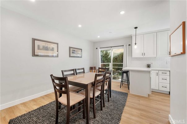 Dining room, Interior, Kitchen, Pendant Lights, Recessed Lighting, Wood Texture Flooring