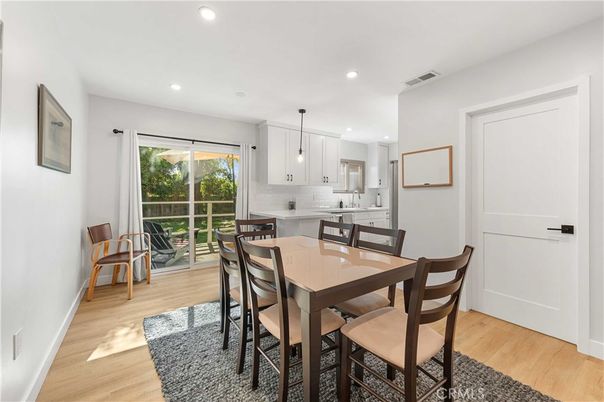 Dining room, Interior, Kitchen, Pendant Lights, Recessed Lighting, Wood Texture Flooring