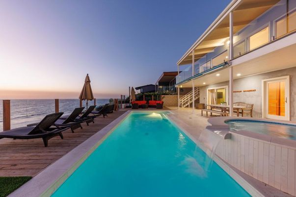 Exterior, Pool, Water