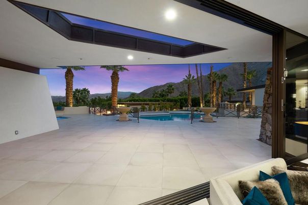 Exterior, Pool, Other