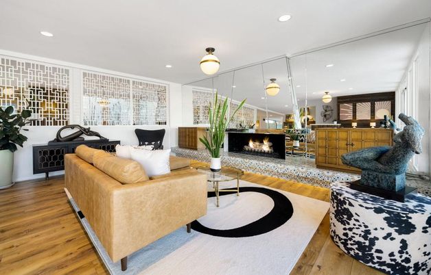 Fireplace, Interior, Living room, Pendant Lights, Recessed Lighting, Wood Texture Flooring