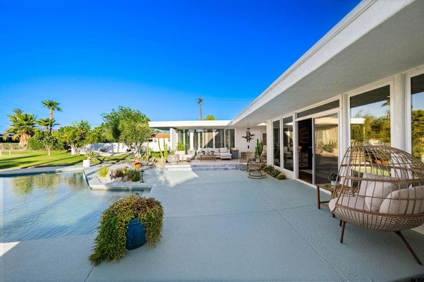 Exterior, Pool, Water