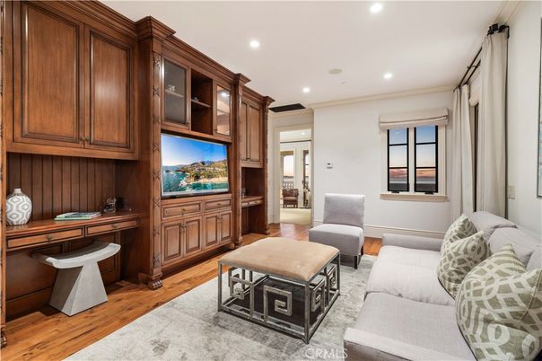 Home Office, Interior, Living room, Recessed Lighting, Wood Texture Flooring