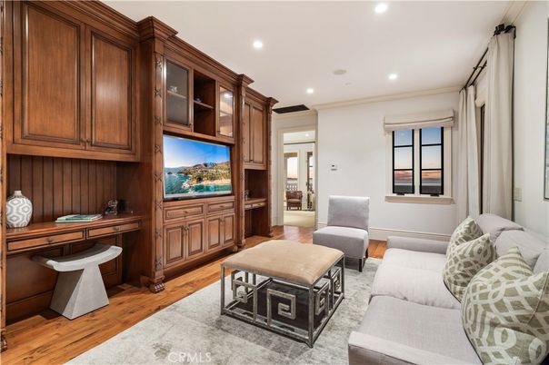 Home Office, Interior, Living room, Recessed Lighting, Wood Texture Flooring