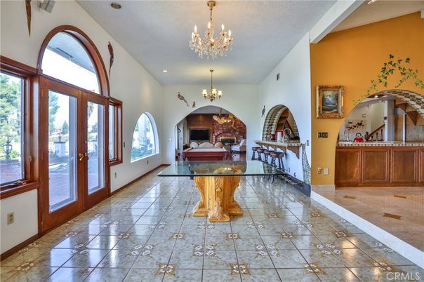 Chandelier, Fireplace, Interior, Recessed Lighting