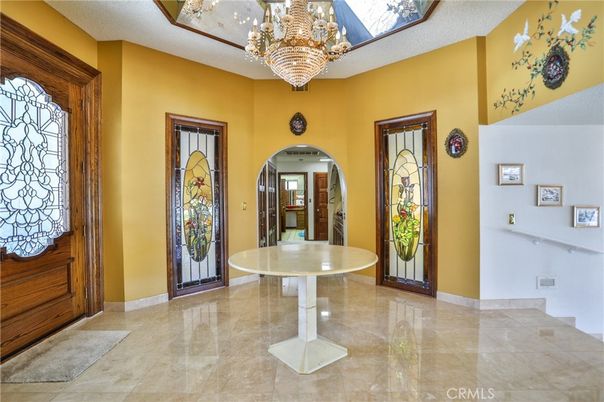 Chandelier, Interior