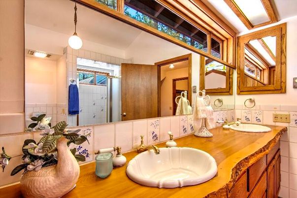 Bathroom, Dual Sink Vanities, Interior, Pendant Lights
