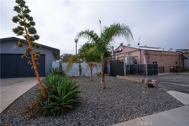 Backyard, Detached Garage, Exterior