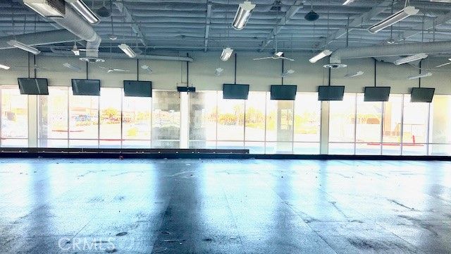 Garage, Interior, Pool